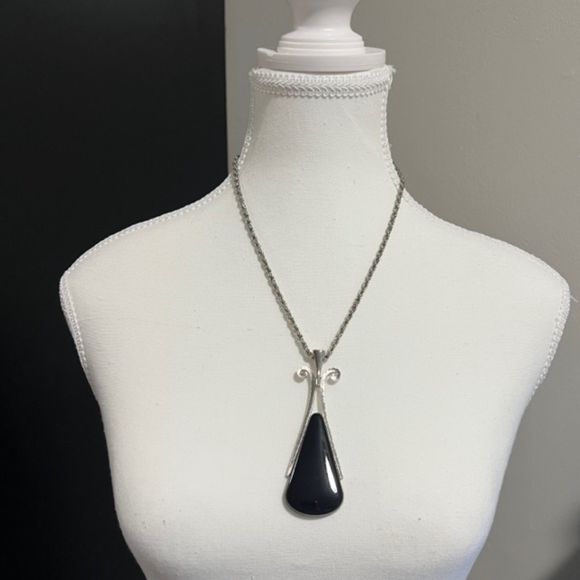 VINTAGE Avon Black Silver Chrome Art Deco Pendant Rope Chain 26" Necklace - Picture 2 of 7